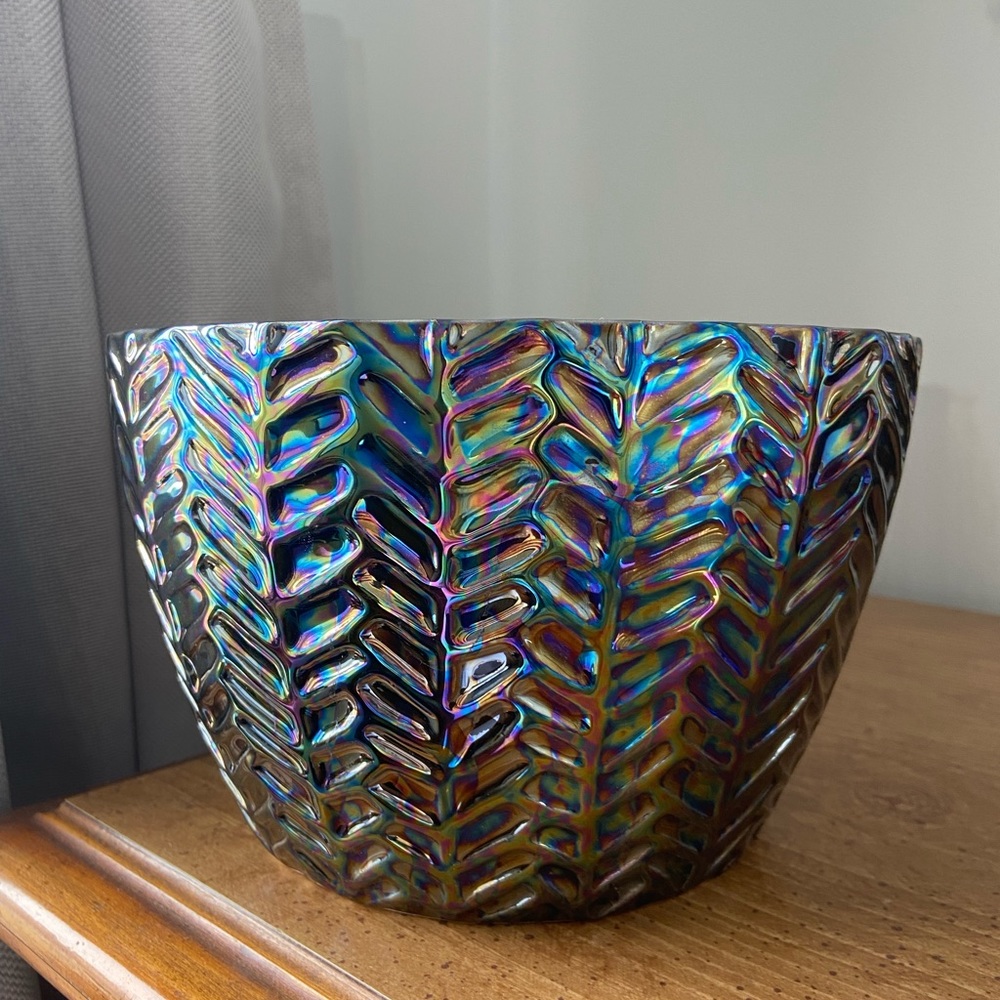 Multichrome Embossed Planter